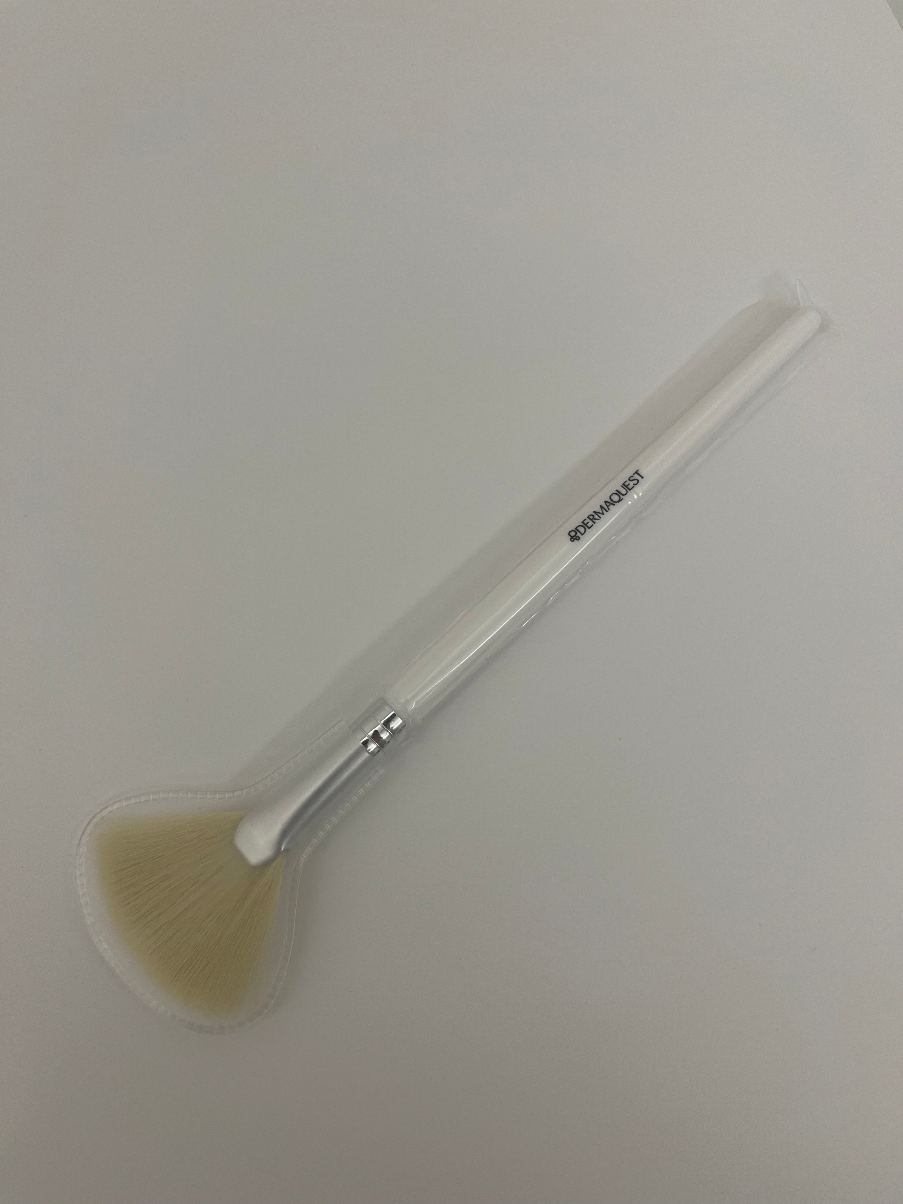 Course Fan Brush
