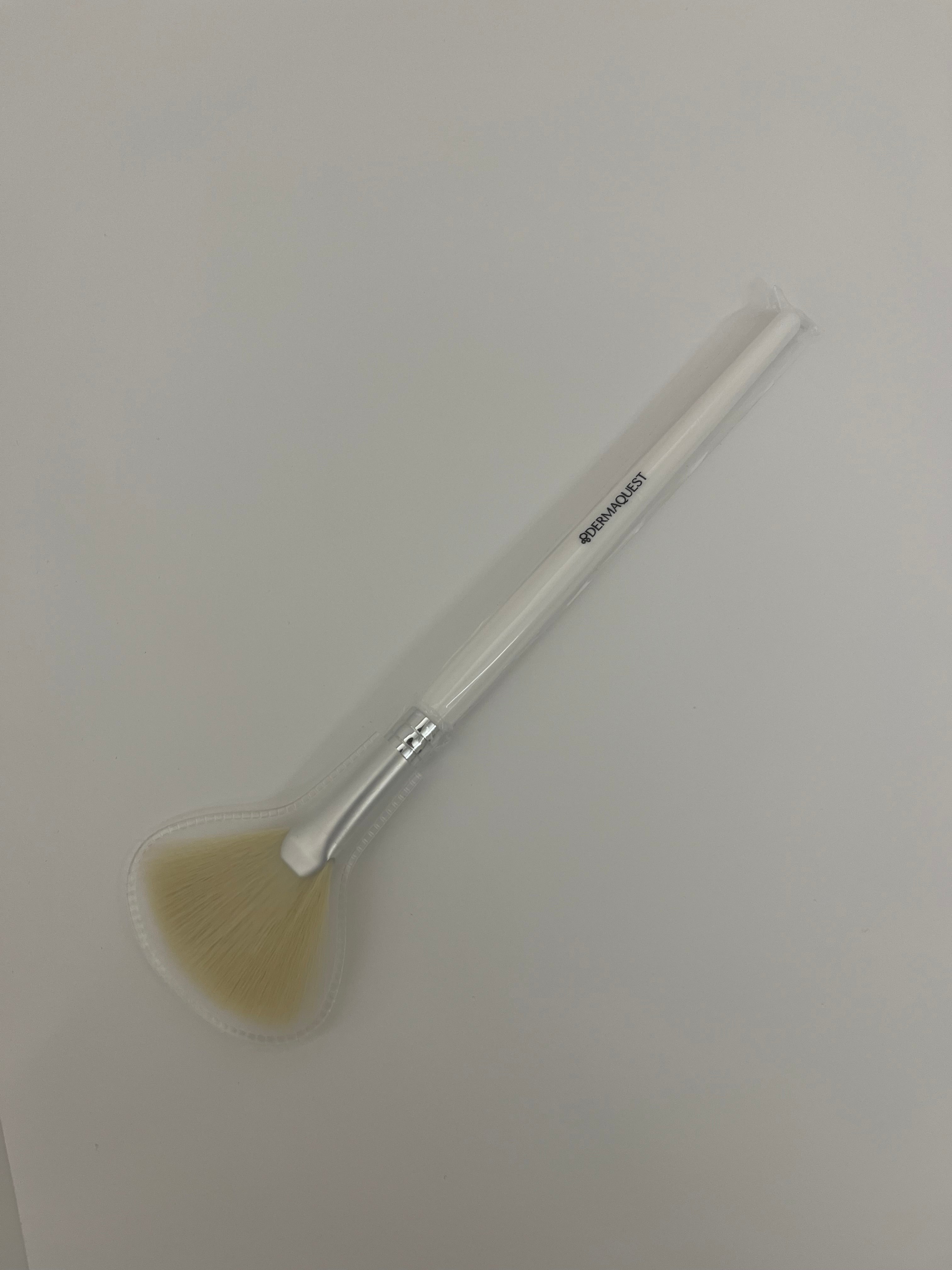 Course Fan Brush